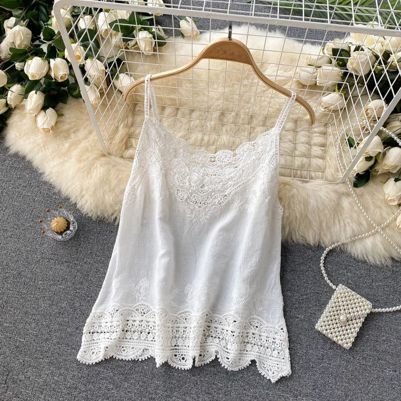 Blusa com Renda Bordada Boho Chic Alcinha algodão branca
