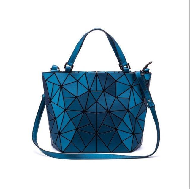 Bolsa Geométrica Holográfica de Ombro Issey Miyake - Loja Style Me