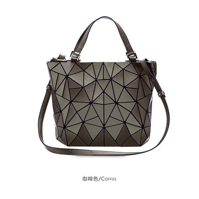 Bolsa Geométrica Holográfica de Ombro Issey Miyake - Loja Style Me