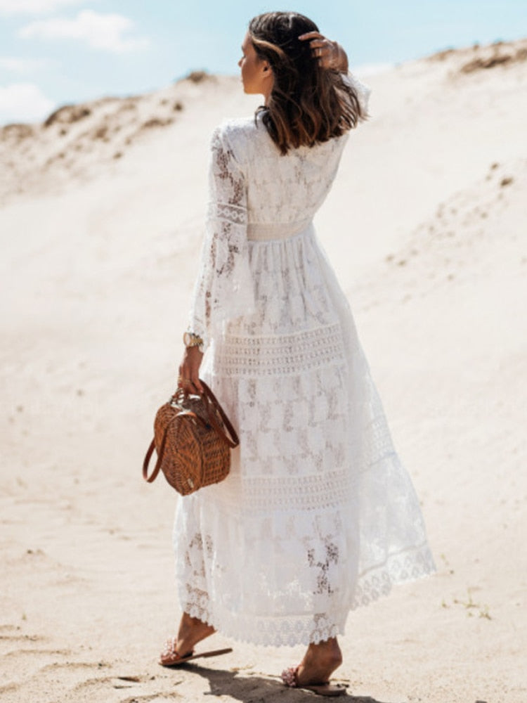 Vestido Longo Boêmio Branco de Renda Manga Flare