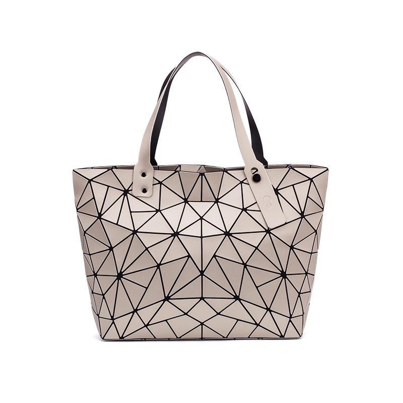 Bolsa Geométrica Holográfica de Ombro Issey Miyake - Loja Style Me